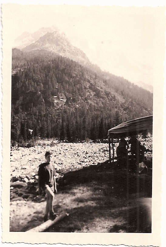 Campo di Chiareggio 1957 foto2